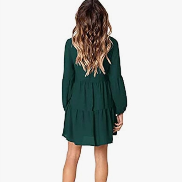 Long Sleeve Green Pleated Holiday Dress - Picture 2 of 5